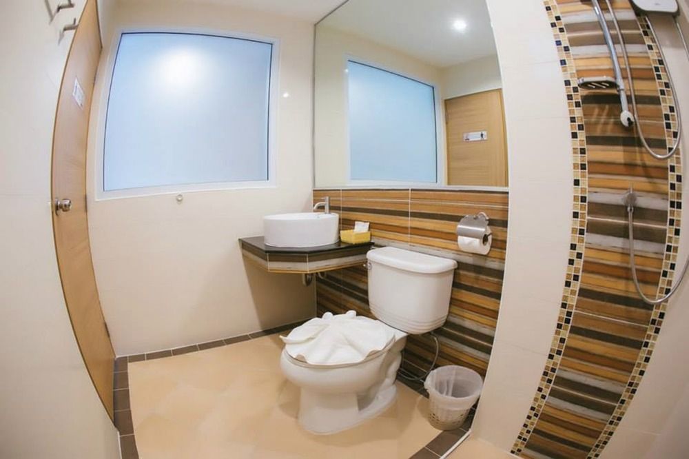 Omg Hotel Khon Kaen Zewnętrze zdjęcie